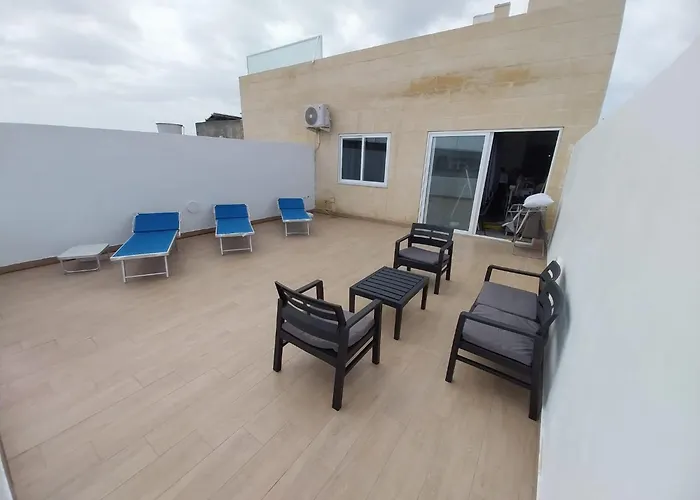 5B Luxury Apartment